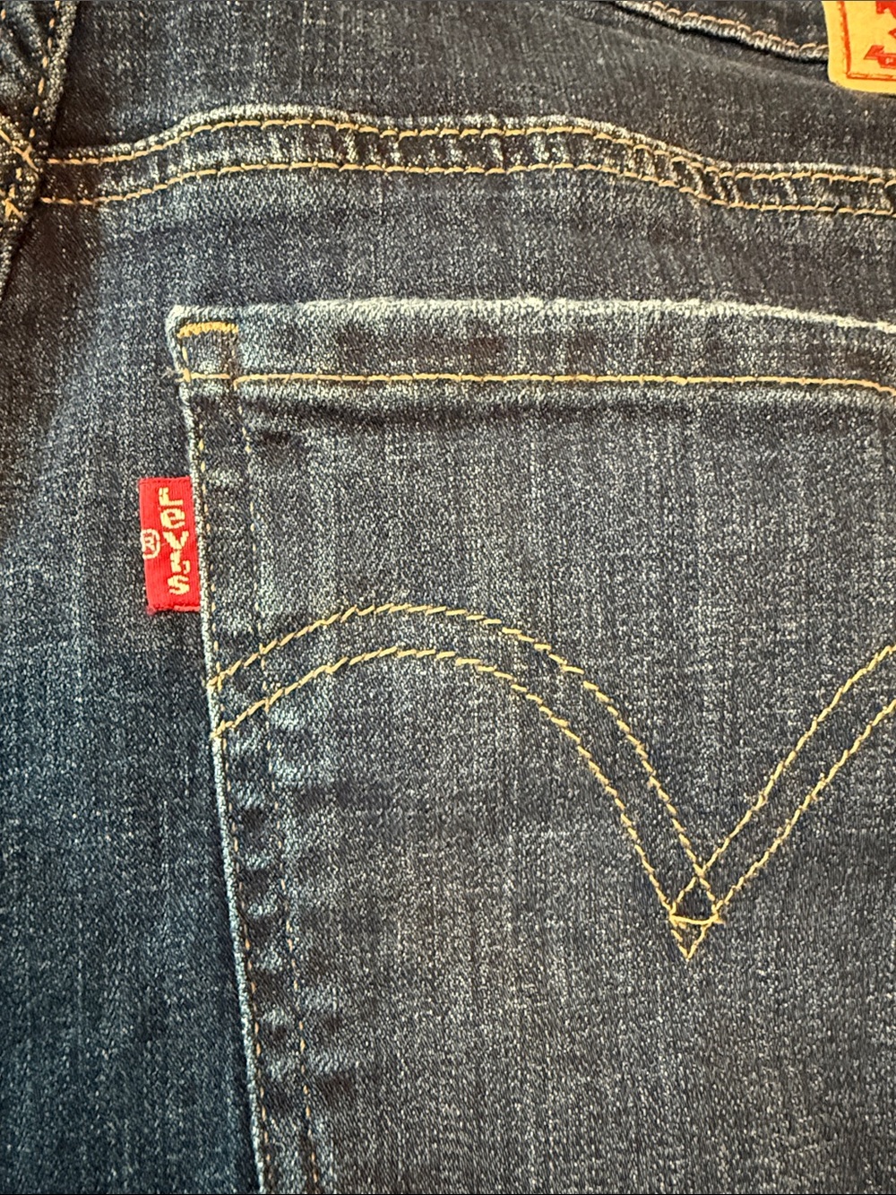 Levi’s Red Tag Dark Wash Denim Shorts - Picture 9 of 14